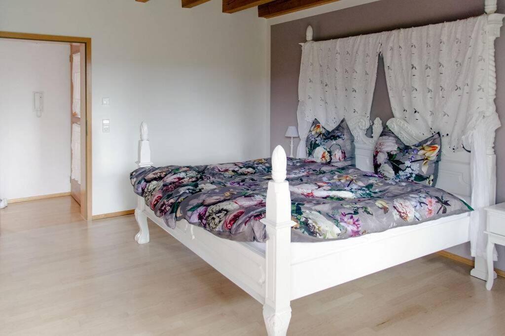 4-Zimmer-Ferienwohnung Waldbluemle Dobel Exteriör bild