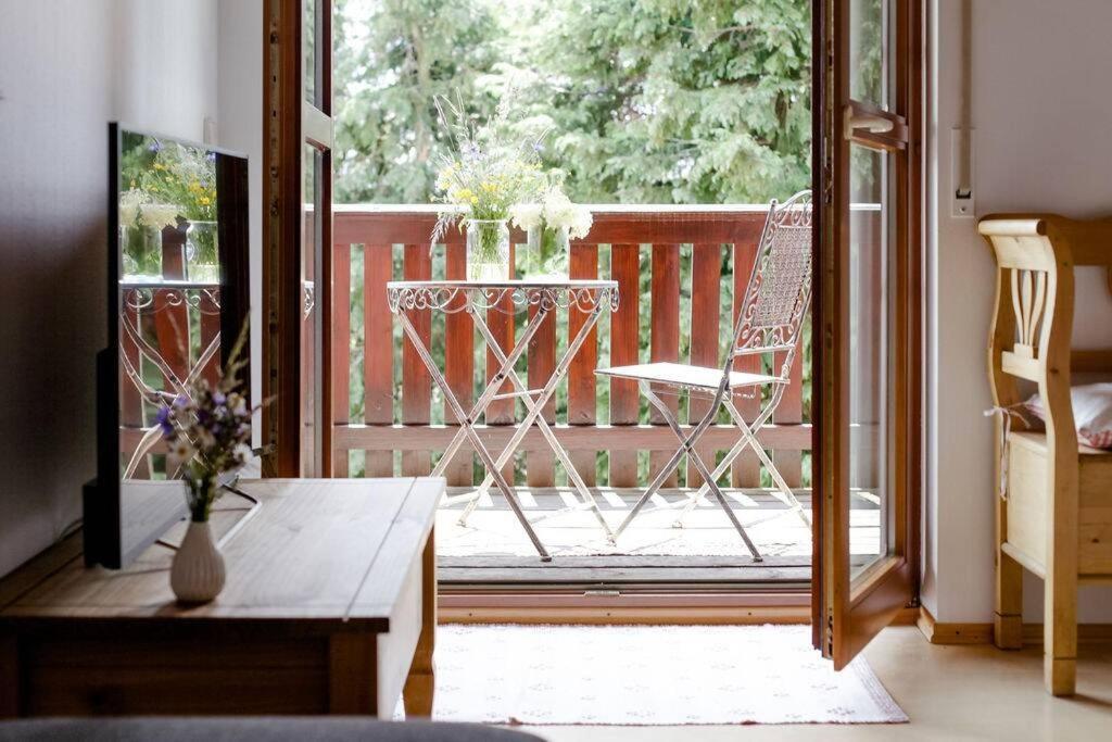 4-Zimmer-Ferienwohnung Waldbluemle Dobel Exteriör bild